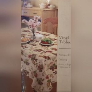 Vinyl Tablecloth with grape motif